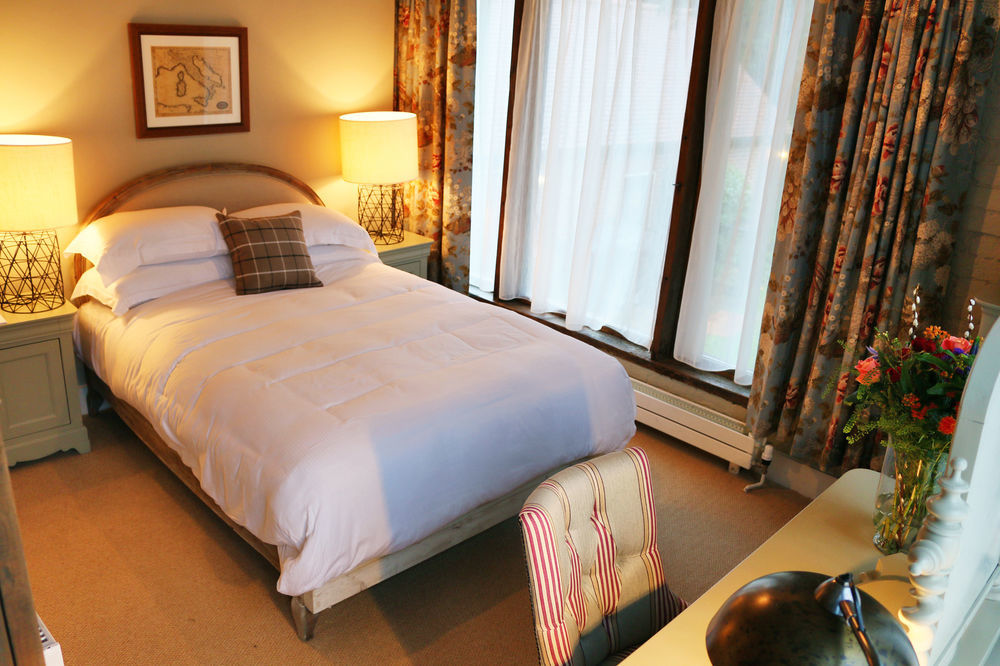 Hotel Hinds Head Aldermaston Zewnętrze zdjęcie